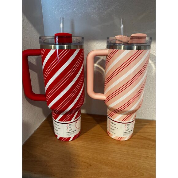 BUNDLE! Stanley 40 Oz SS H2.0 Flowstate Quencher Tumblers & Keychains NWT - Picture 7 of 8